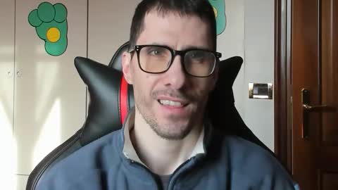 Snapshot of stevex870 chatting on December 2025 09:05:02 AM Steve online show from December 2025 09:05:02 AM