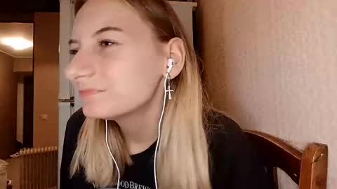 Snapshot of steviemorch chatting on November 2025 07:37:01 PM Eva online show from November 2025 07:37:01 PM