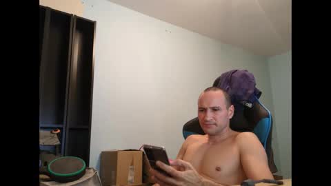 stickolive1 online show from October 2025 08:30:01 PM