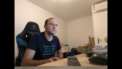 stickolive1 online show from April 2026 11:00:02 PM