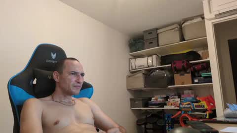 stickolive1 online show from June 2026 09:16:02 PM