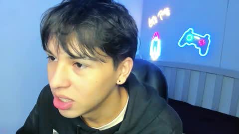 Snapshot of stiwentwink chatting on September 2025 12:32:02 PM Stiwen online show from September 2025 12:32:02 PM