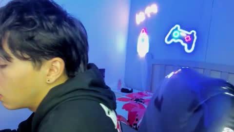 Snapshot of stiwentwink chatting on October 2025 01:19:01 PM Stiwen online show from October 2025 01:19:01 PM