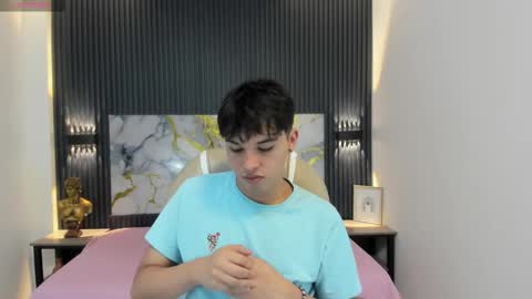 Stiwen online show from November 2025 04:34:02 PM