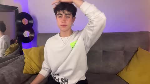 Stolas online show from March 2026 11:22:02 PM