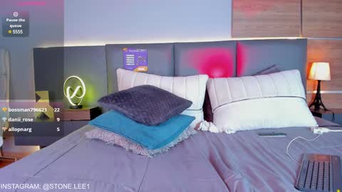 Stone Lee  online show from December 2024 10:07:01 AM