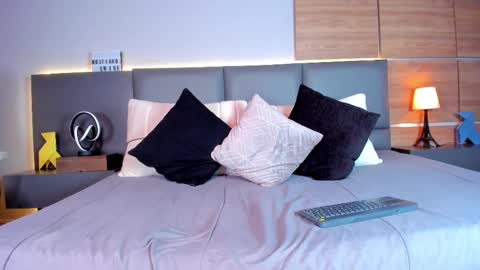 Stone Lee  online show from February 2025 07:55:02 AM