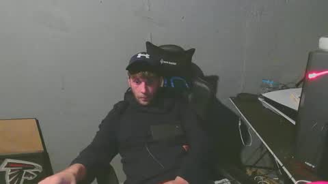 Snapshot of stonedpanda77 chatting on January 2025 03:40:01 AM stonedpanda77 online show from January 2025 03:40:01 AM