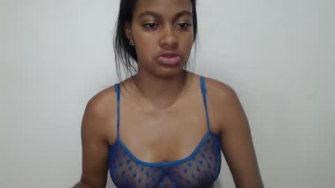 stormihills_ online show from May 2026 11:03:02 PM