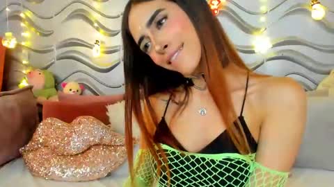 Snapshot of stormirusso chatting on December 2024 03:40:01 AM Mar online show from December 2024 03:40:01 AM