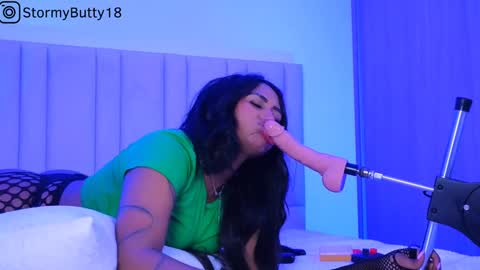   online show from December 2024 04:19:01 AM