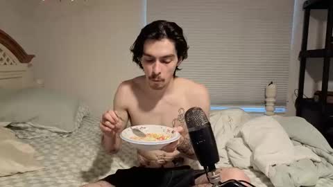 str8whiteboy21 online show from April 2026 12:17:01 PM