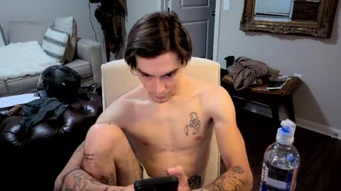 Snapshot of str8whiteboy21 chatting on June 2026 06:16:01 AM str8whiteboy21 online show from June 2026 06:16:01 AM