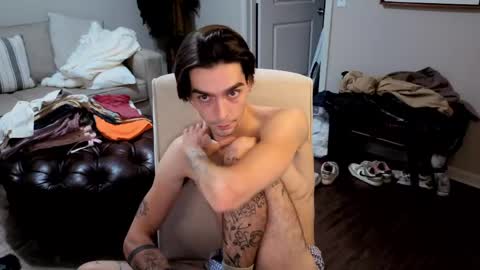 Snapshot of str8whiteboy21 chatting on June 2026 06:52:02 AM str8whiteboy21 online show from June 2026 06:52:02 AM