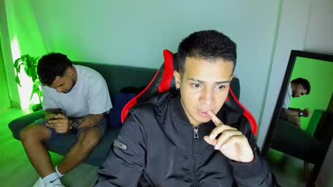 straight_boys_hornys online show from March 2026 07:47:01 AM