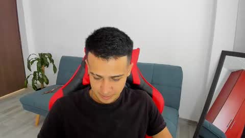 straight_boys_hornys online show from March 2026 06:02:01 PM