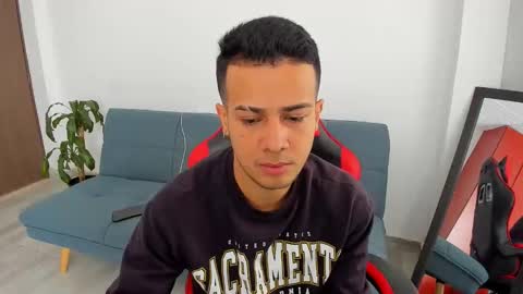 straight_boys_hornys online show from March 2026 01:36:01 PM