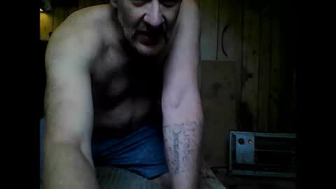 Snapshot of straightmaletouse chatting on May 2026 11:12:01 PM straightmaletouse online show from May 2026 11:12:01 PM