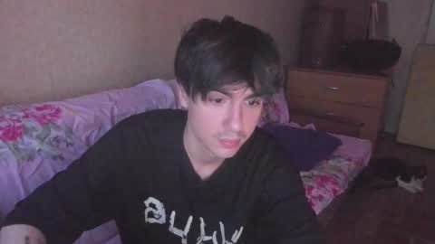 Snapshot of stralght_twinks chatting on June 2026 12:46:01 AM Ray online show from June 2026 12:46:01 AM