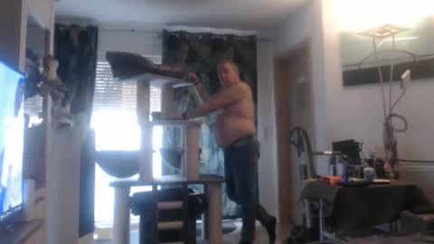 Stranger online show from October 2025 07:03:02 AM