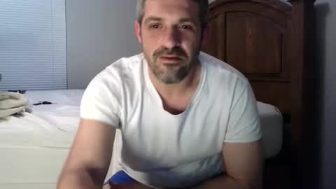 strangeratnight87 online show from April 2026 04:21:02 AM