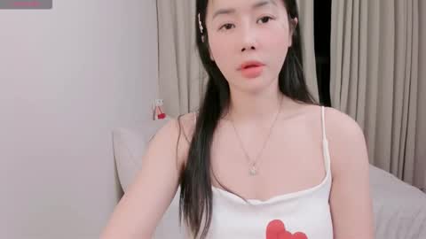 strawberry_loveee online show from October 2025 03:20:02 PM