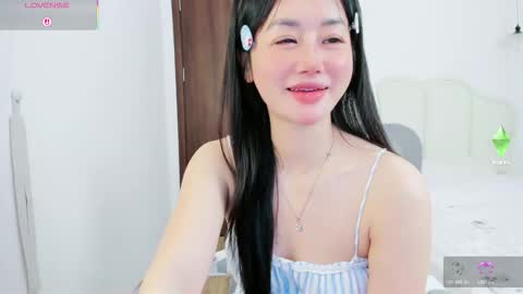 Snapshot of strawberry_loveee chatting on February 2026 05:03:02 AM strawberry_loveee online show from February 2026 05:03:02 AM
