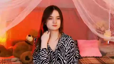 Snapshot of strawbunnybite chatting on June 2026 02:43:01 PM Bunny online show from June 2026 02:43:01 PM