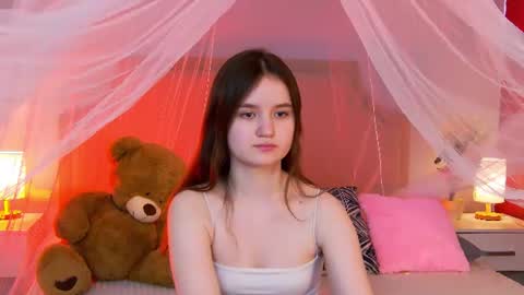 Snapshot of strawbunnybite chatting on June 2026 02:53:01 PM Bunny online show from June 2026 02:53:01 PM