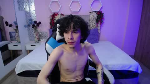 Snapshot of strip_demons chatting on December 2024 12:27:01 PM Nikolas And Sophia online show from December 2024 12:27:01 PM