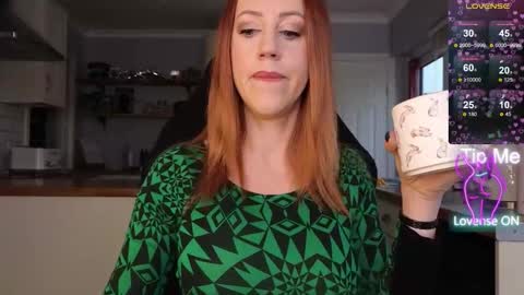 Amorina online show from December 2025 10:24:02 AM