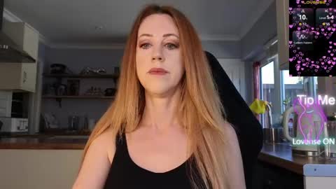 Snapshot of stripmequick chatting on May 2026 09:36:02 AM Amorina online show from May 2026 09:36:02 AM