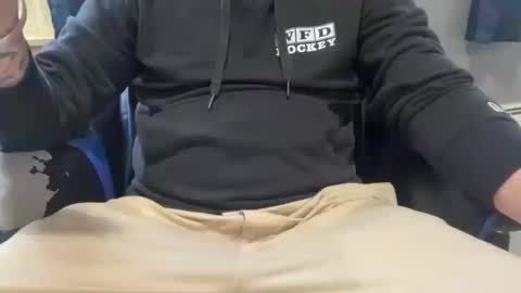 stroking33again online show from October 2025 02:05:01 PM