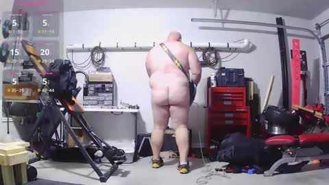 strong_bear89 online show from April 2026 05:59:01 PM