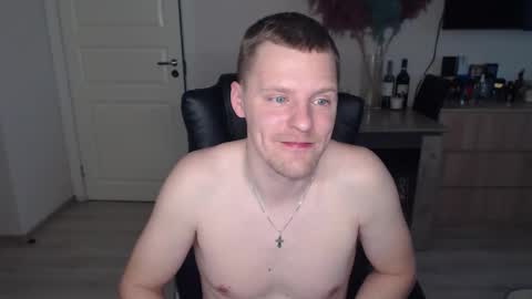 strong_guy_xxx online show from November 2025 07:43:02 AM