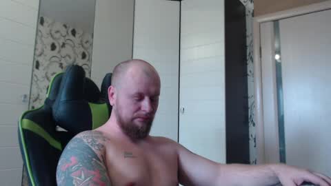 Snapshot of strongass18 chatting on May 2026 10:53:01 AM Alex online show from May 2026 10:53:01 AM