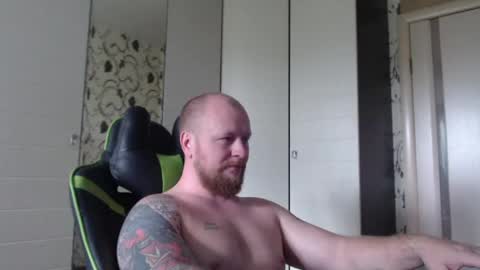Snapshot of strongass18 chatting on May 2026 08:52:02 AM Alex online show from May 2026 08:52:02 AM