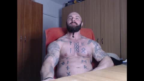 Snapshot of strongivan chatting on February 2025 07:28:01 PM StrongIvan online show from February 2025 07:28:01 PM