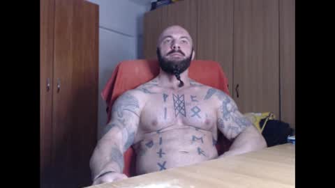 Snapshot of strongivan chatting on February 2025 06:42:02 AM StrongIvan online show from February 2025 06:42:02 AM