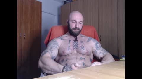 Snapshot of strongivan chatting on March 2025 07:02:01 PM StrongIvan online show from March 2025 07:02:01 PM