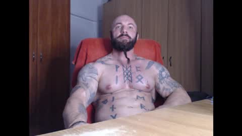 Snapshot of strongivan chatting on September 2025 06:10:02 PM StrongIvan online show from September 2025 06:10:02 PM