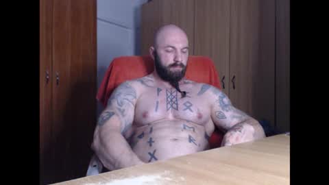 Snapshot of strongivan chatting on September 2025 06:20:02 PM StrongIvan online show from September 2025 06:20:02 PM