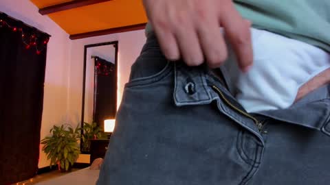 strosa_ online show from January 2025 08:16:02 PM