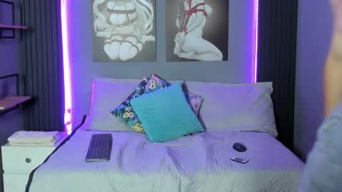 stuart_white online show from September 2025 02:44:02 PM