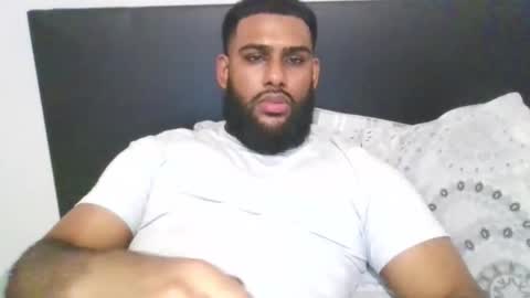 Snapshot of stuckinthe222 chatting on November 2025 03:27:01 AM stuckinthe222 online show from November 2025 03:27:01 AM