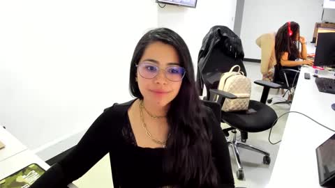 studcb_ online show from February 2025 01:58:01 AM