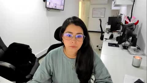 studcb_ online show from October 2025 08:53:02 PM