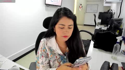 studcb_ online show from January 2026 01:36:01 PM