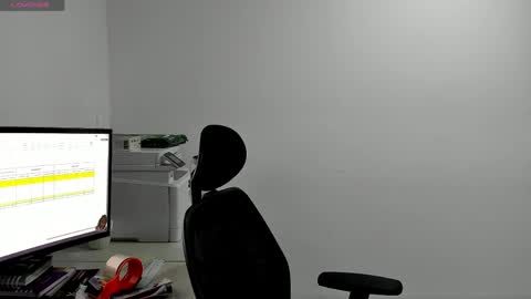 studcb_ online show from April 2026 07:36:01 PM