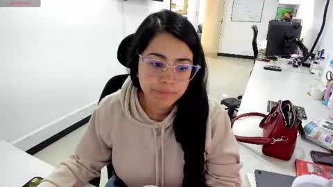 Snapshot of studcb_ chatting on June 2026 08:22:02 PM studcb_ online show from June 2026 08:22:02 PM